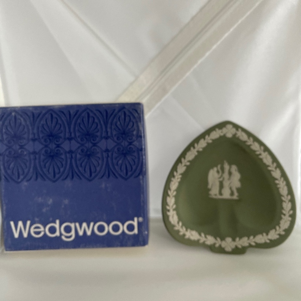 Jasper Sage Green Sweet Dish Spade